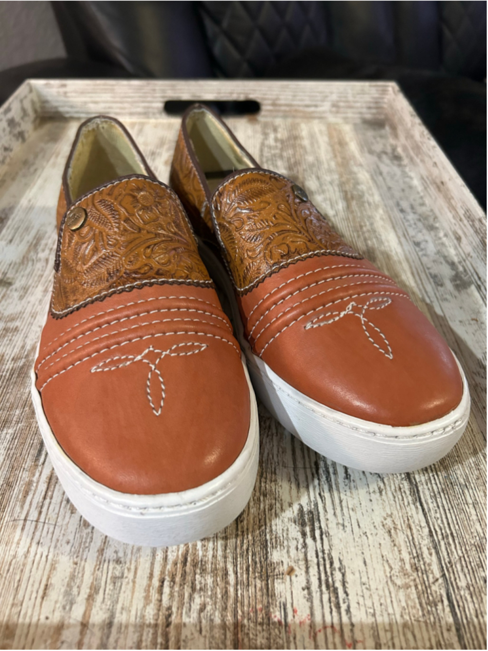 “Vancheros” Western Floral Slip-On Flats Brown Tan